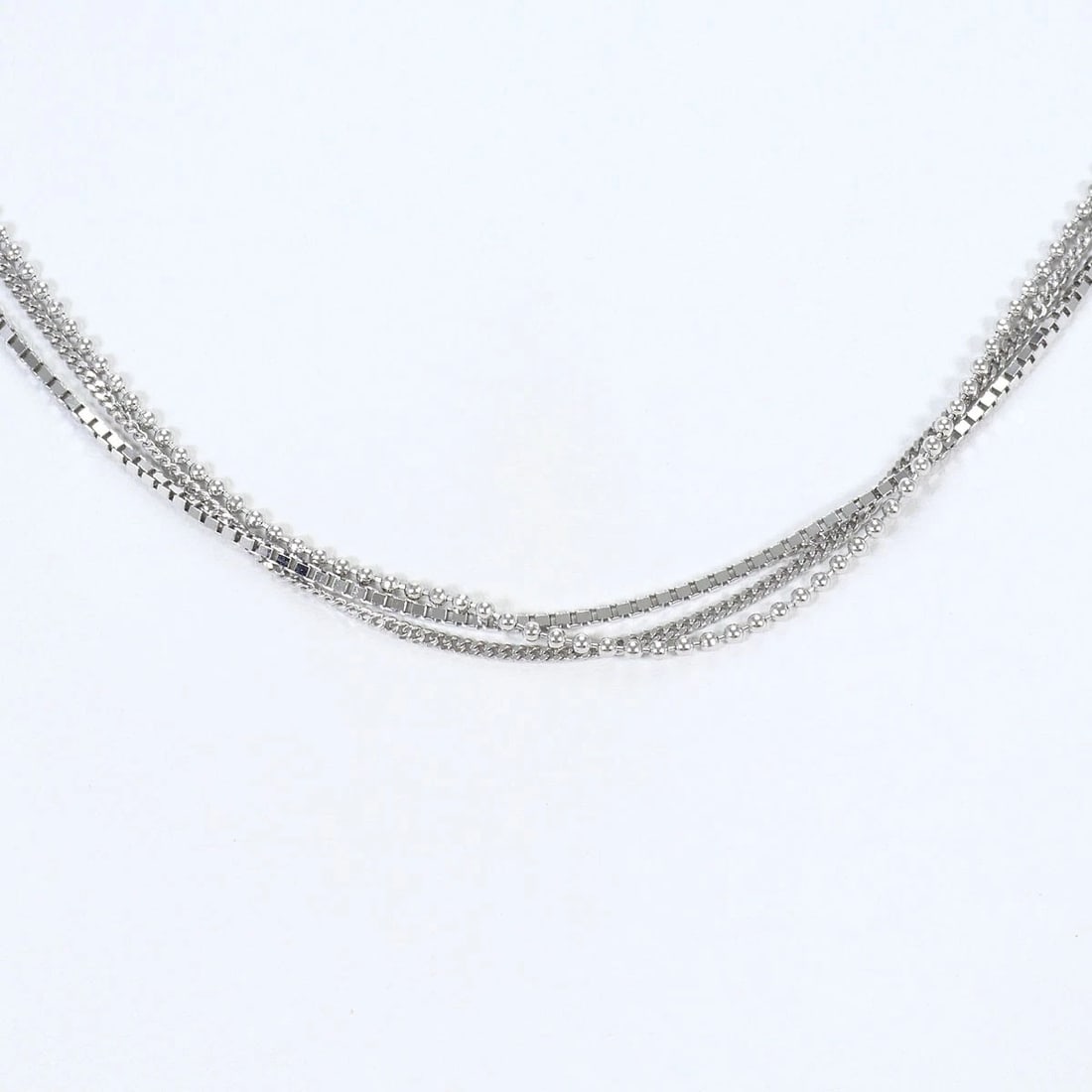 K18 GOLD NECKLACE: K18 gold Necklace Brand: No Brand Type/Style: Necklace Material: K18, Main Stone Natural Color: None Size: Chain Length: 45cm Accessories: None Accessories Notice: When purchasing pre-owned goods,