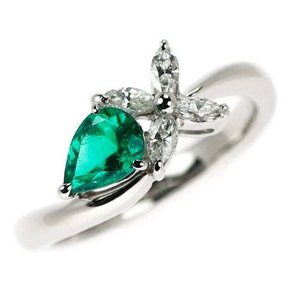 PT900 TOP QUALITY EMERALD DIAMOND RING: Pt900 top quality emerald diamond ring Brand: None Type/Style: rings Material: Pt900, Main Stone Emerald Color: None Size: 4.5 US Accessories: None Accessories Notice: When purchasing pre-owned