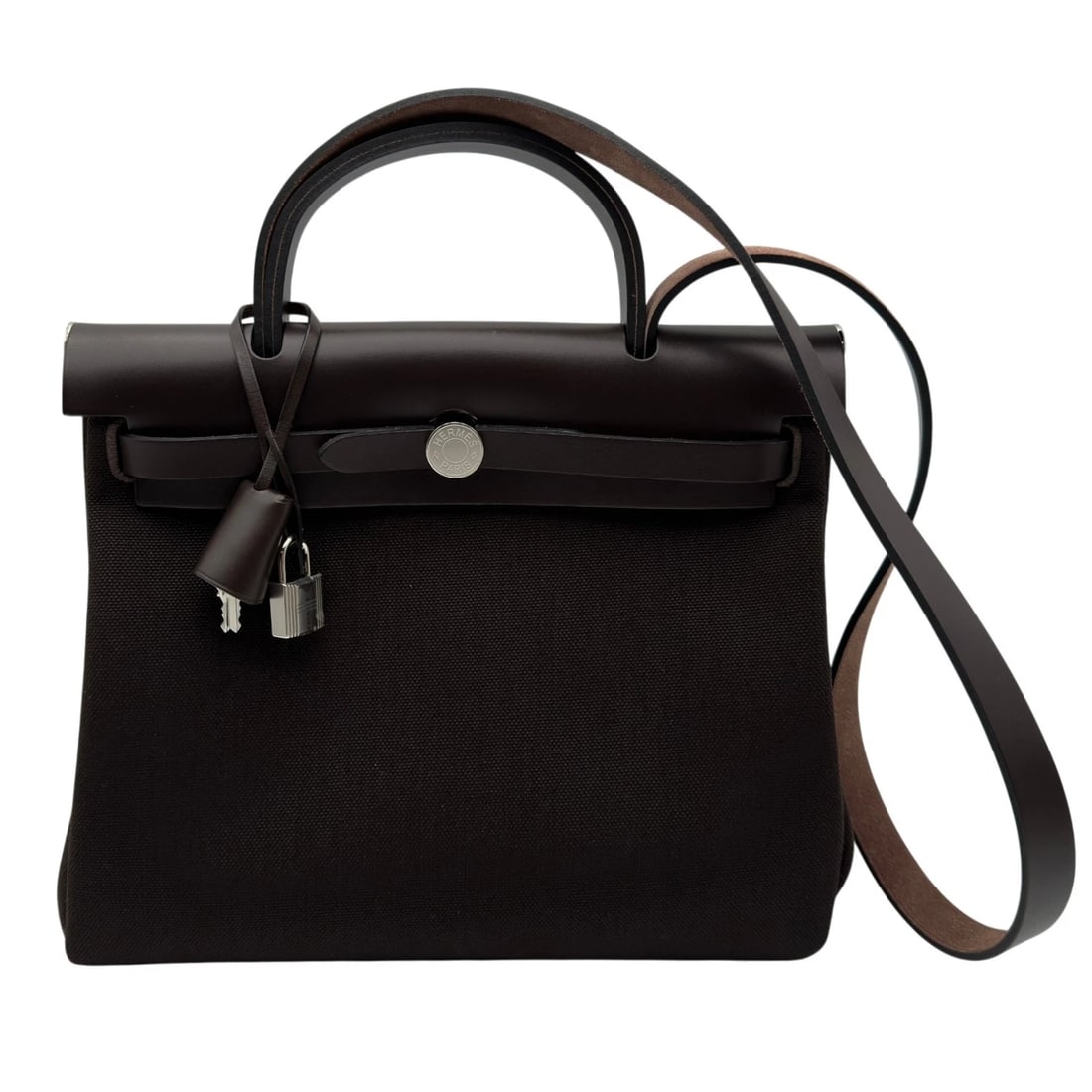 HERMES HERBAG ZIP SHOULDER BAG: HERMES Herbag Zip Shoulder Bag Brand: HERMES Type/Style: Shoulder Bag Material: Toile/Hunter Color: Evenne SilverHardware Size: W11.4 x H10.2x D3.9inch Shoulder:36.2inch Accessories: None Accessories