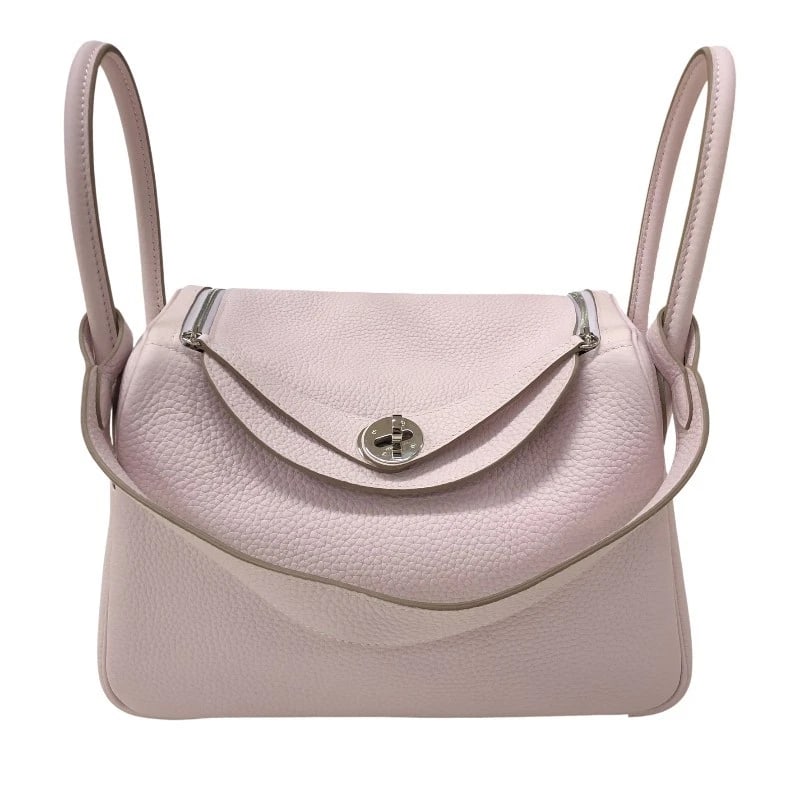 HERMES LINDY SHOULDER BAG: HERMES Lindy Shoulder Bag Brand: HERMES Type/Style: Shoulder Bag Material: Taurillon Clemence Color: Nata SilverHardware Size: W10.2 x H7.1x D5.5inch Accessories: None Accessories Notice: