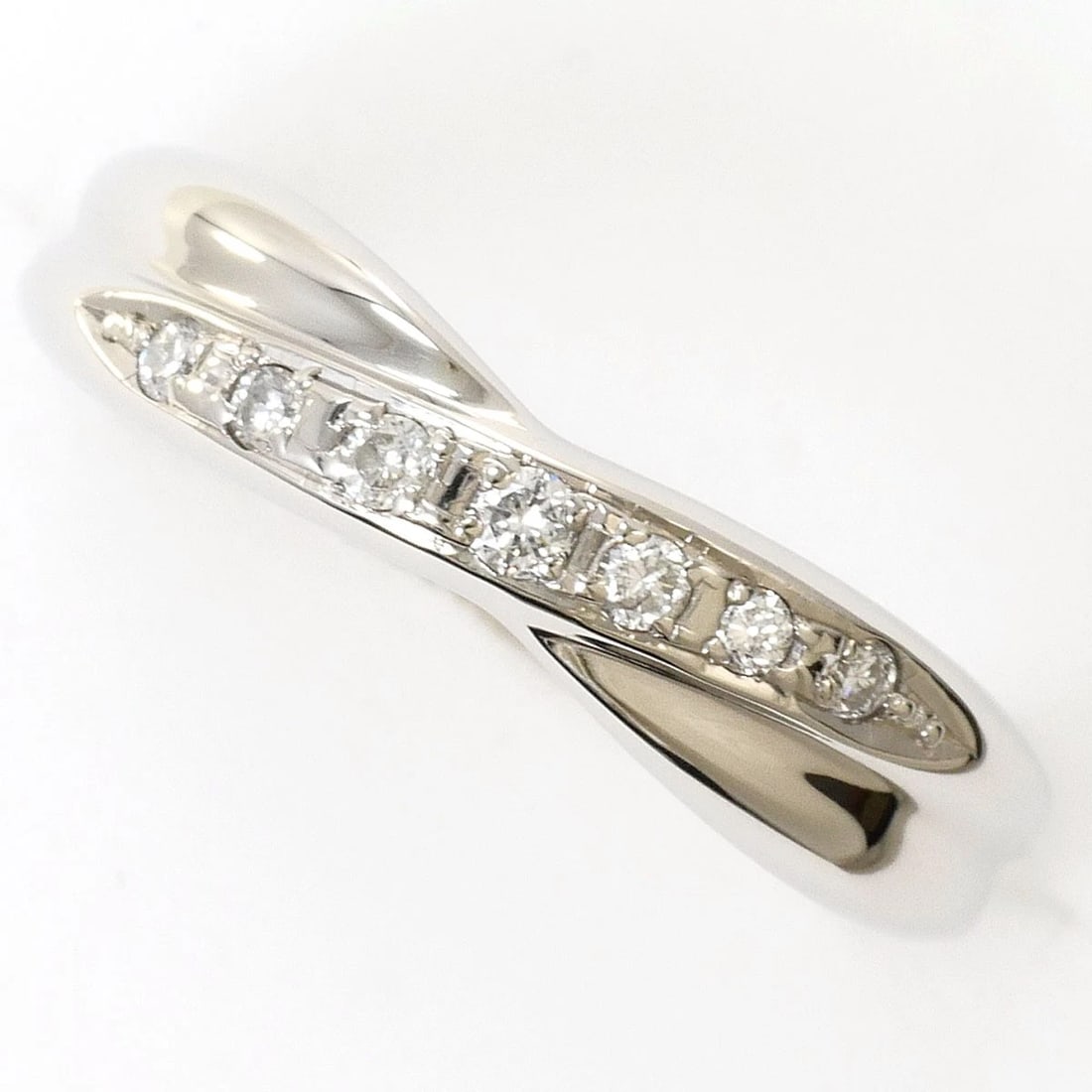 ST. PURE PT1000 PLATINUM RING DIAMOND: St. Pure PT1000 Platinum Ring Diamond Brand: St. Pure Type/Style: Ring Material: PT1000, Main Stone Natural Color: None Size: US 4 1/4 Accessories: None Accessories Notice: When purchasing