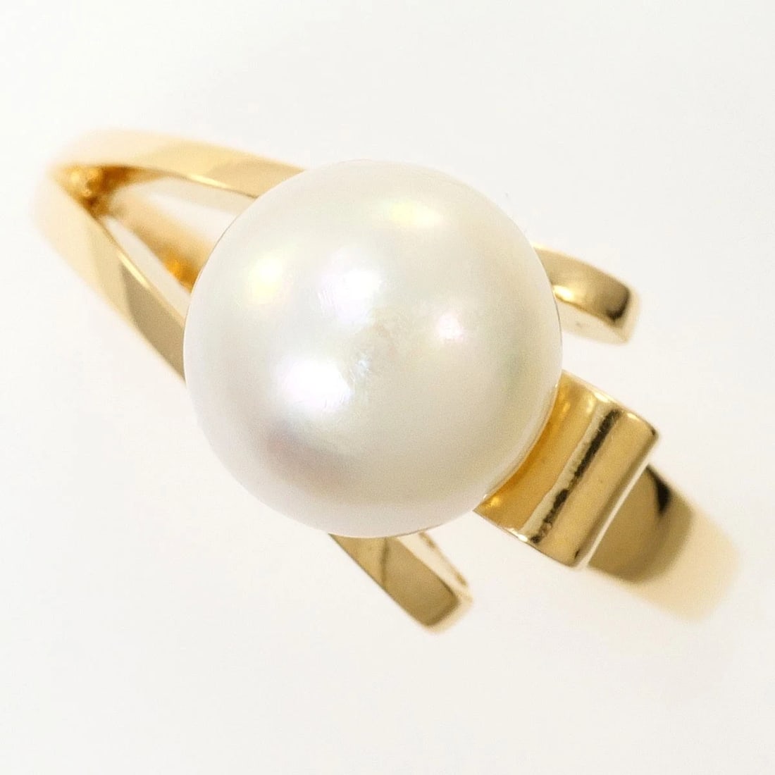 MIKIMOTO K14 GOLD RING PEARL (NATURAL): MIKIMOTO K14 Gold Ring Pearl (Natural) Brand: MIKIMOTO Type/Style: Ring Material: K14 Gold, Main Stone Cultured Pearl Color: None Size: US 7 Accessories: None Accessories Notice: When purchasing