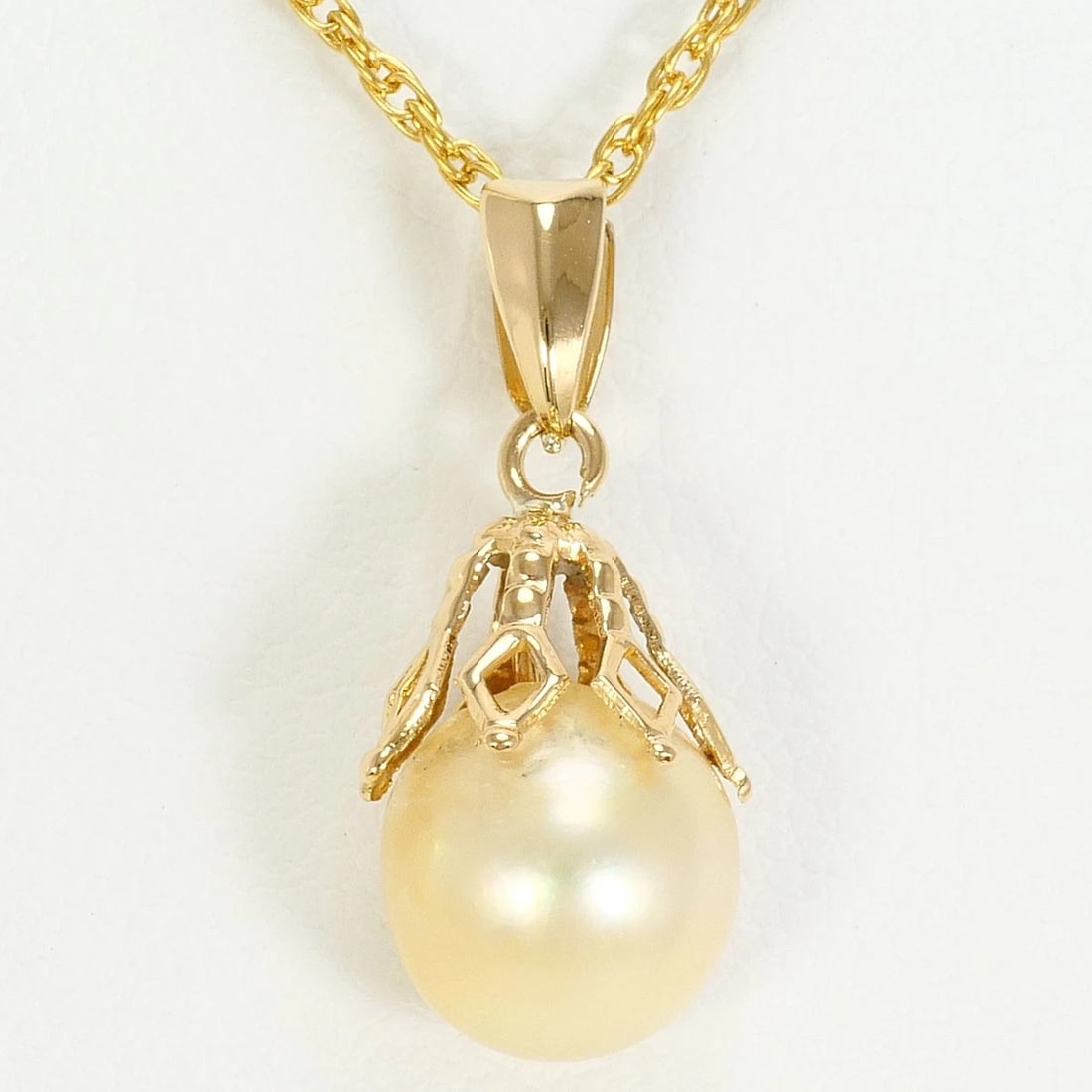 K18 GOLD NECKLACE PEARL: K18 gold Necklace Pearl Brand: No Brand Type/Style: Necklace Material: K18/Yellow Gold, Main Stone Pearl Color: Yellow Gold Size: Top size?H:about20?W:about10mm(Top and chain are removable), Chain