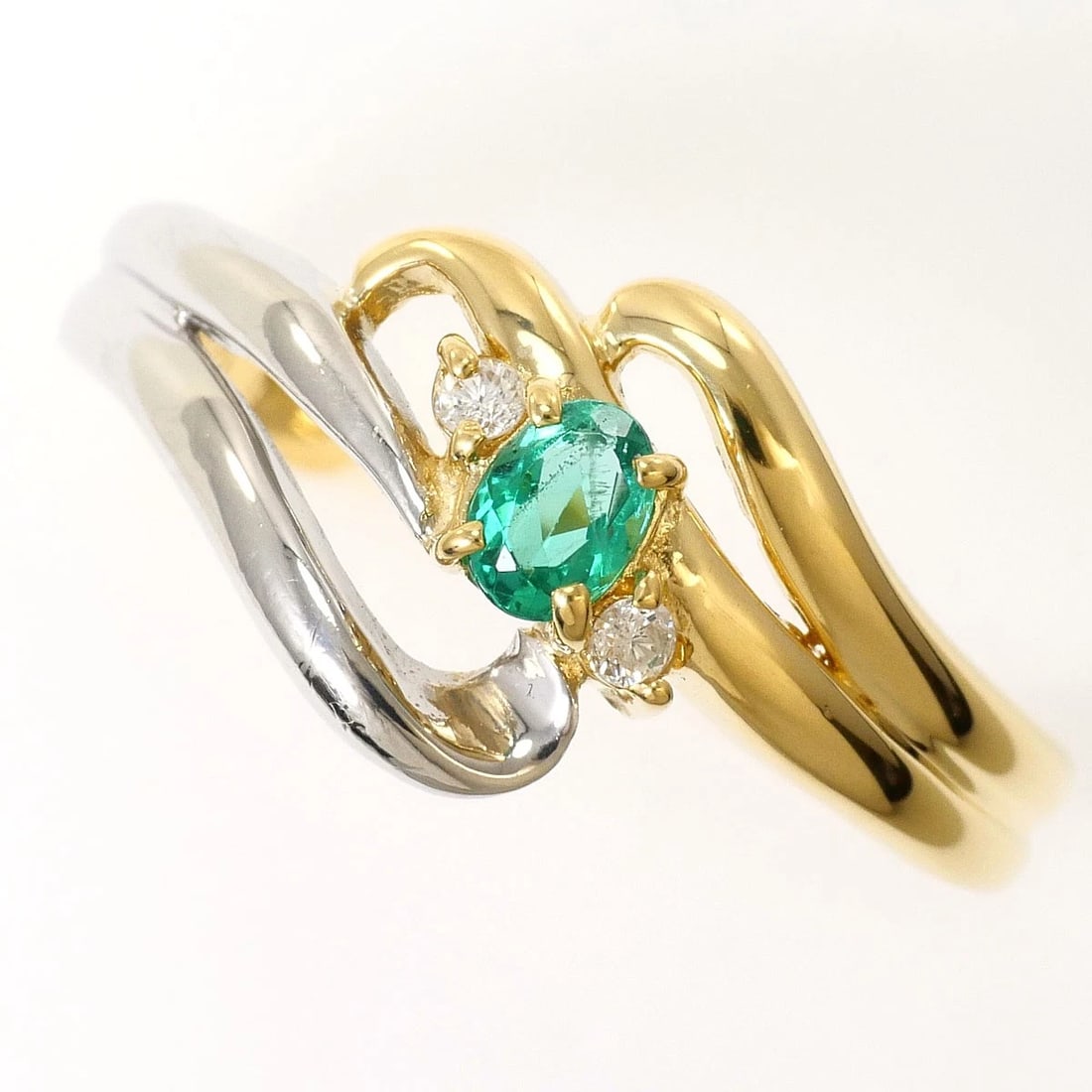 PT850 PLATINUM K18 RING EMERALD: PT850 Platinum K18 Ring Emerald Brand: No Brand Type/Style: Ring Material: PT850, Main Stone Emerald Color: None Size: US 8 3/4 Accessories: None Accessories Notice: When purchasing pre-owned goods,
