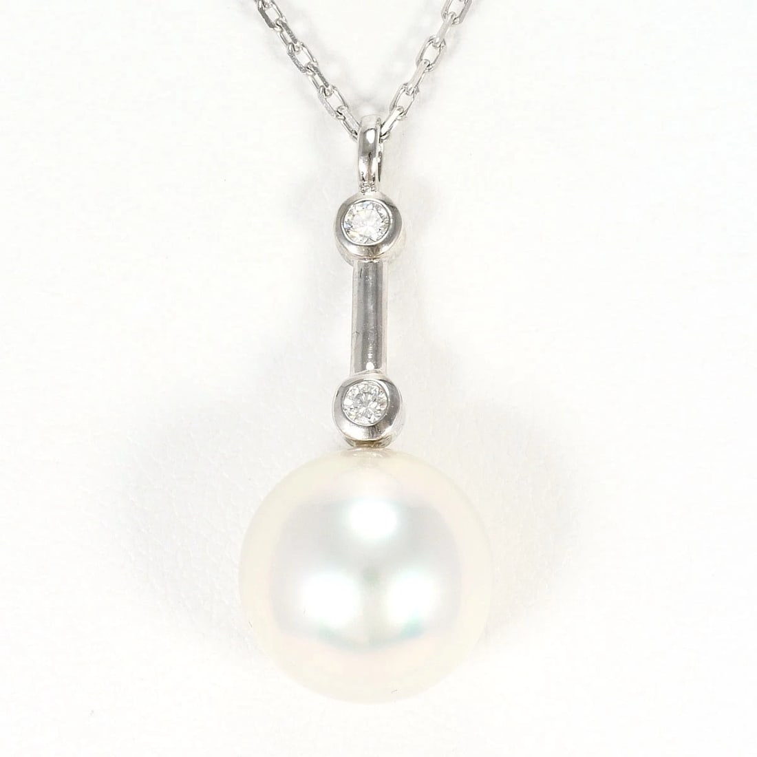 K18 GOLD NECKLACE PEARL: K18 gold Necklace Pearl Brand: No Brand Type/Style: Necklace Material: K18/White Gold, Main Stone Cultured Pearl Color: White Gold Size: Top size?H:about25?W:about11mm(Top and Chain cannot be