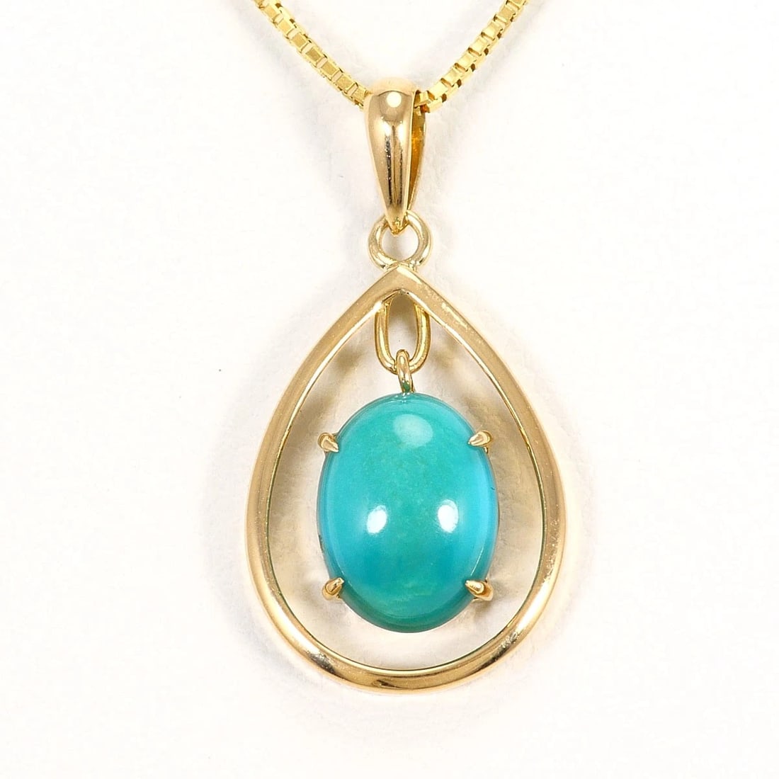 K18 GOLD NECKLACE TURQUOISE: K18 gold Necklace Turquoise Brand: No Brand Type/Style: Necklace Material: K18 Gold, Main Stone Turquoise Color: None Size: Chain Length: 41cm Accessories: None Accessories Notice: When purchasing