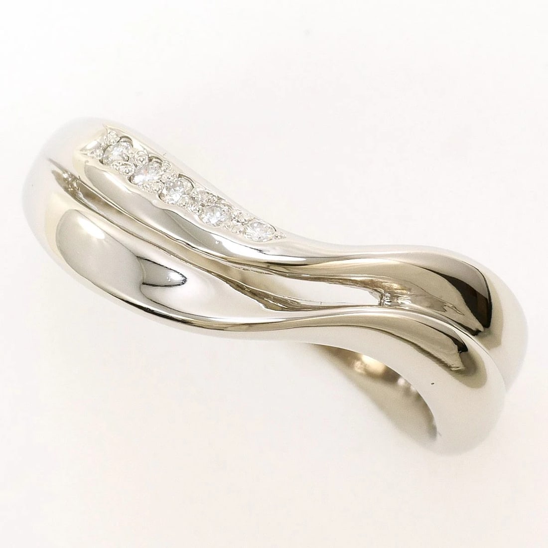 PT900 PLATINUM RING DIAMOND: PT900 Platinum Ring Diamond Brand: No Brand Type/Style: Ring Material: PT900, Main Stone Natular Color: None Size: US 8 3/4 Accessories: None Accessories Notice: When purchasing pre-owned goods,