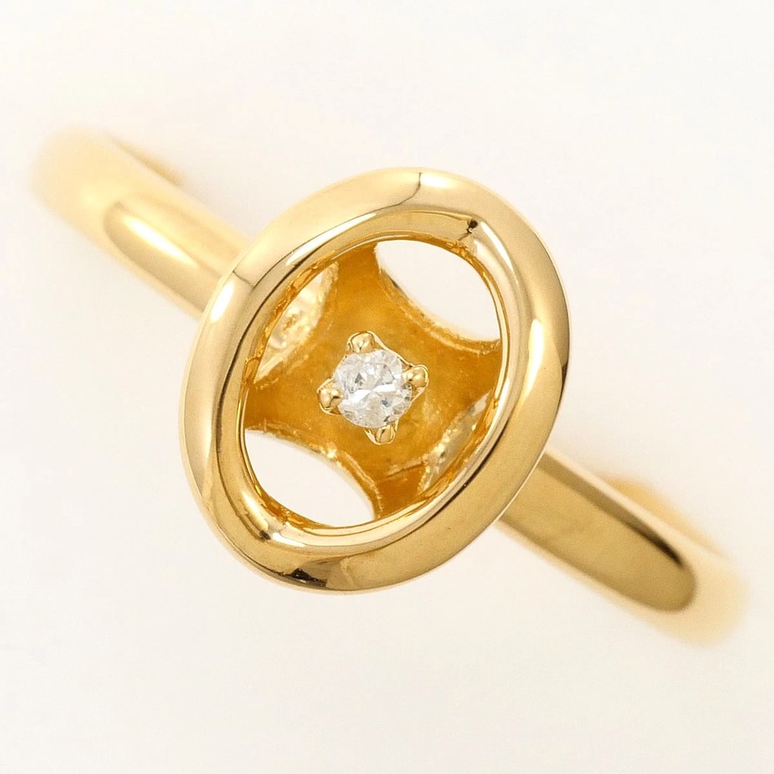 K18 GOLD RING DIAMOND: K18 gold Ring Diamond Brand: No Brand Type/Style: Ring Material: K18 Gold, Main Stone Natular Color: None Size: US 6 3/4 Accessories: None Accessories Notice: When purchasing pre-owned goods, please