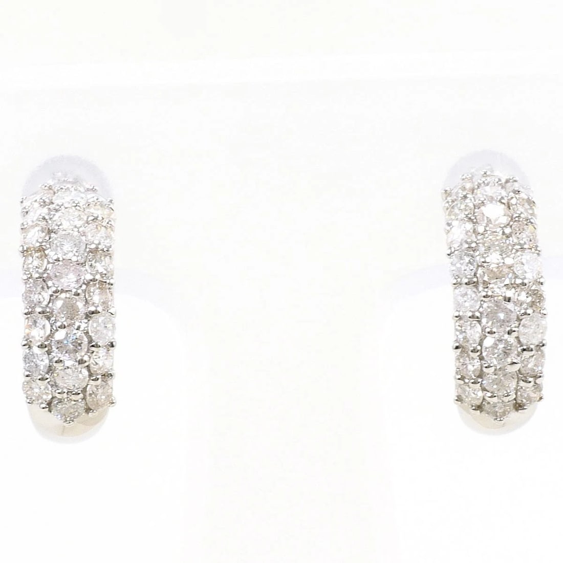 PT900 PLATINUM PIERCE DIAMOND: PT900 Platinum Pierce Diamond Brand: No Brand Type/Style: Pierce Material: PT900/Platinum, Main Stone Natular Color: None Size: Accessories: None Accessories Notice: When purchasing pre-owned goods,