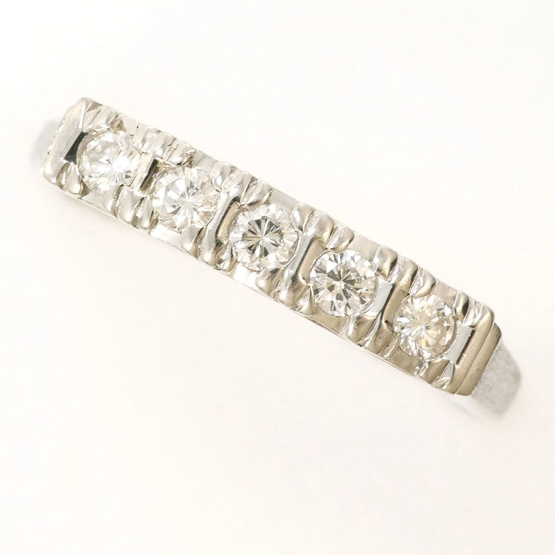 PT RING DIAMOND: PT Ring Diamond Brand: No Brand Type/Style: Ring Material: PT, Main Stone Natural Color: None Size: US 6 Accessories: None Accessories Notice: When purchasing pre-owned goods, please refer to the