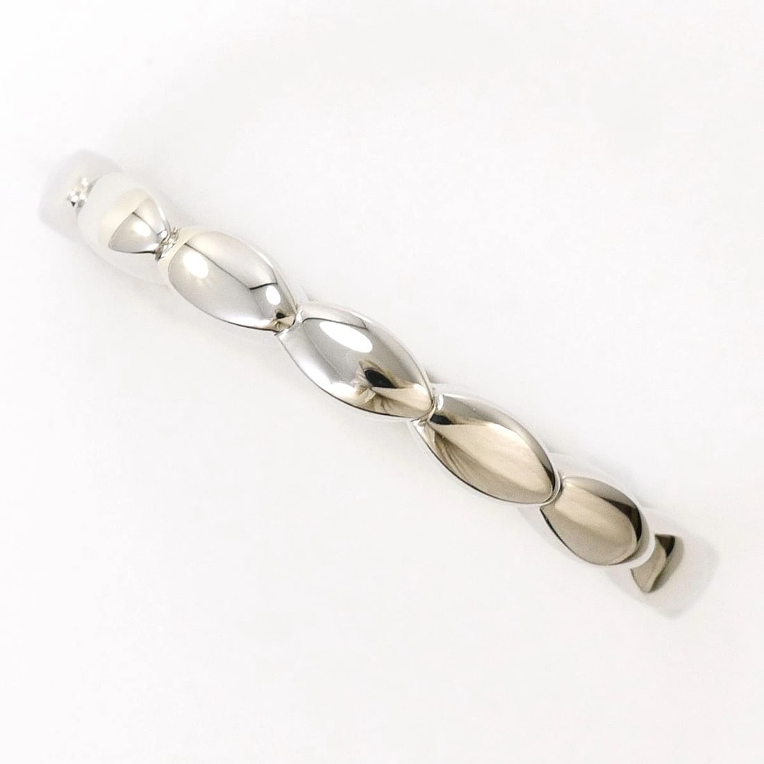 VENDOME AOYAMA PT950 RING: Vendome Aoyama PT950 Ring Brand: Vendome Aoyama Type/Style: Ring Material: PT950, Color: None Size: US 7 3/4 Accessories: None Accessories Notice: When purchasing pre-owned goods, please refer to the