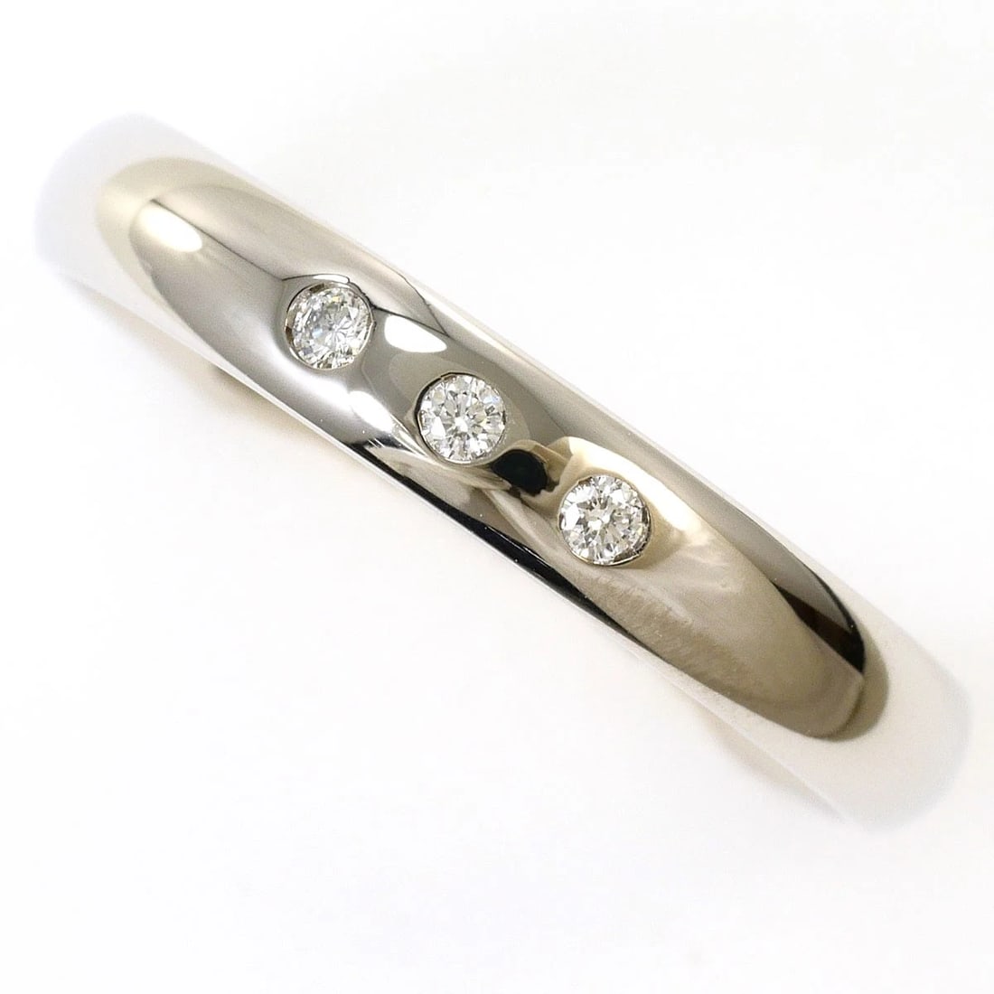 PT900 PLATINUM RING DIAMOND: PT900 Platinum Ring Diamond Brand: No Brand Type/Style: Ring Material: PT900, Main Stone Natural Color: None Size: US 6 1/4 Accessories: None Accessories Notice: When purchasing pre-owned goods,