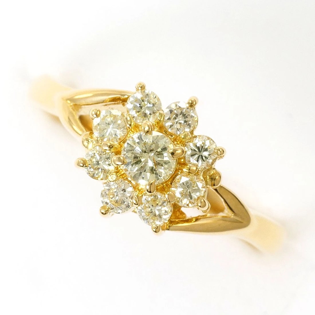 K18 GOLD RING YELLOW DIAMOND: K18 gold Ring Yellow Diamond Brand: No Brand Type/Style: Ring Material: K18/Yellow Gold, Main Stone Natural Color: Yellow Gold Size: US 4 1/4 Accessories: None Accessories Notice: When purchasing
