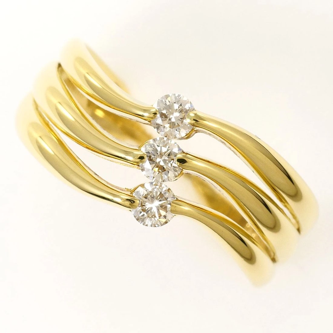 K18 GOLD RING DIAMOND: K18 gold Ring Diamond Brand: No Brand Type/Style: Ring Material: K18 Gold, Main Stone Natural Color: None Size: US 6 3/4 Accessories: None Accessories Notice: When purchasing pre-owned goods, please