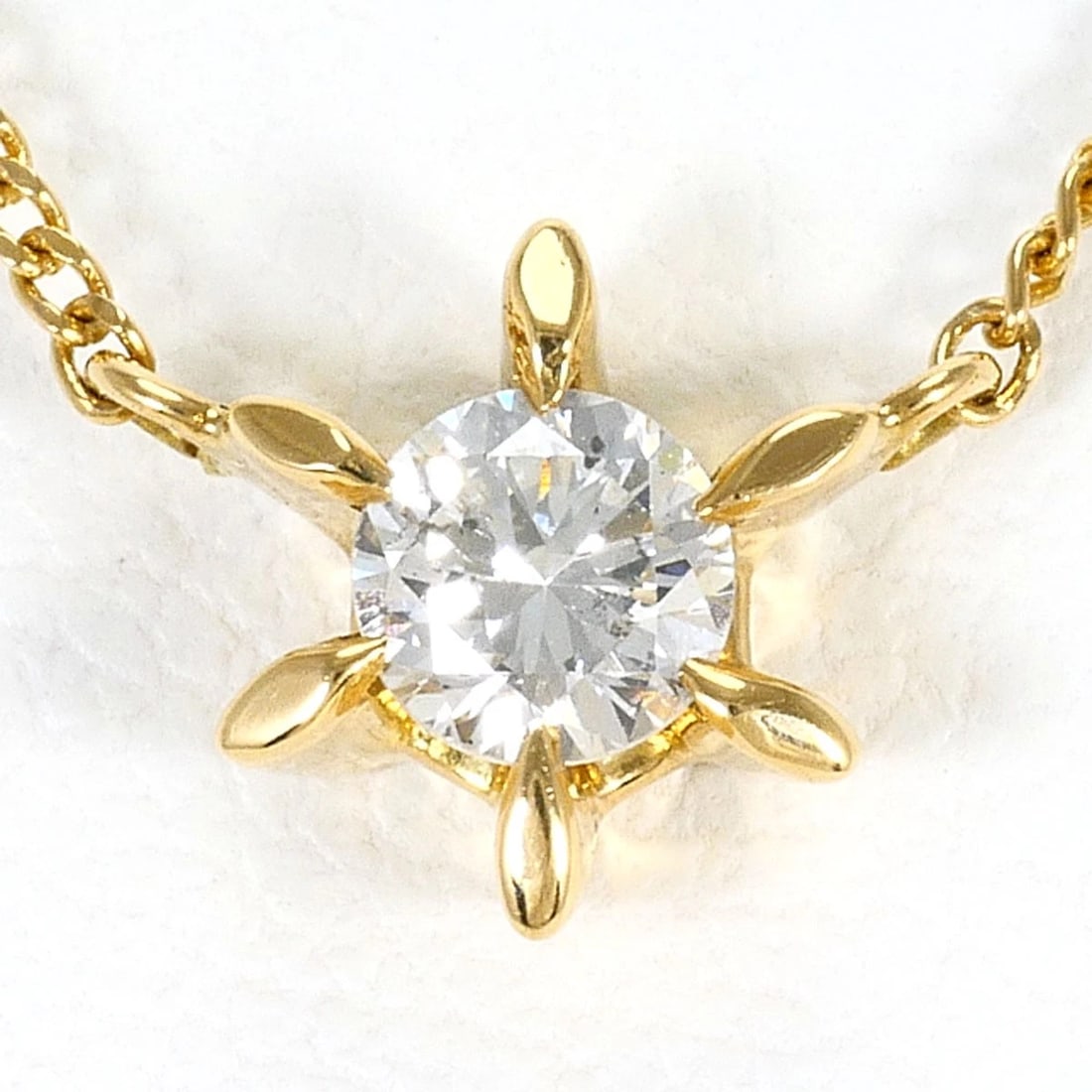 K18 GOLD NECKLACE DIAMOND: K18 gold Necklace Diamond Brand: No Brand Type/Style: Necklace Material: K18/Yellow Gold, Main Stone Natural Color: Yellow Gold Size: Top size?H:about7?W:about6mm(Top and Chain cannot be removed),