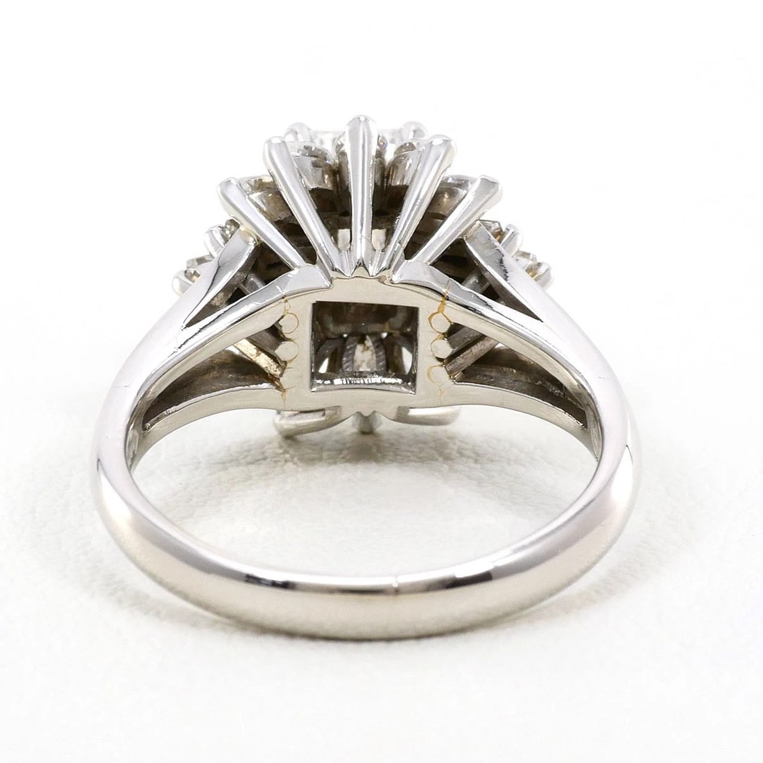 PT900 PLATINUM RING DIAMOND - 4