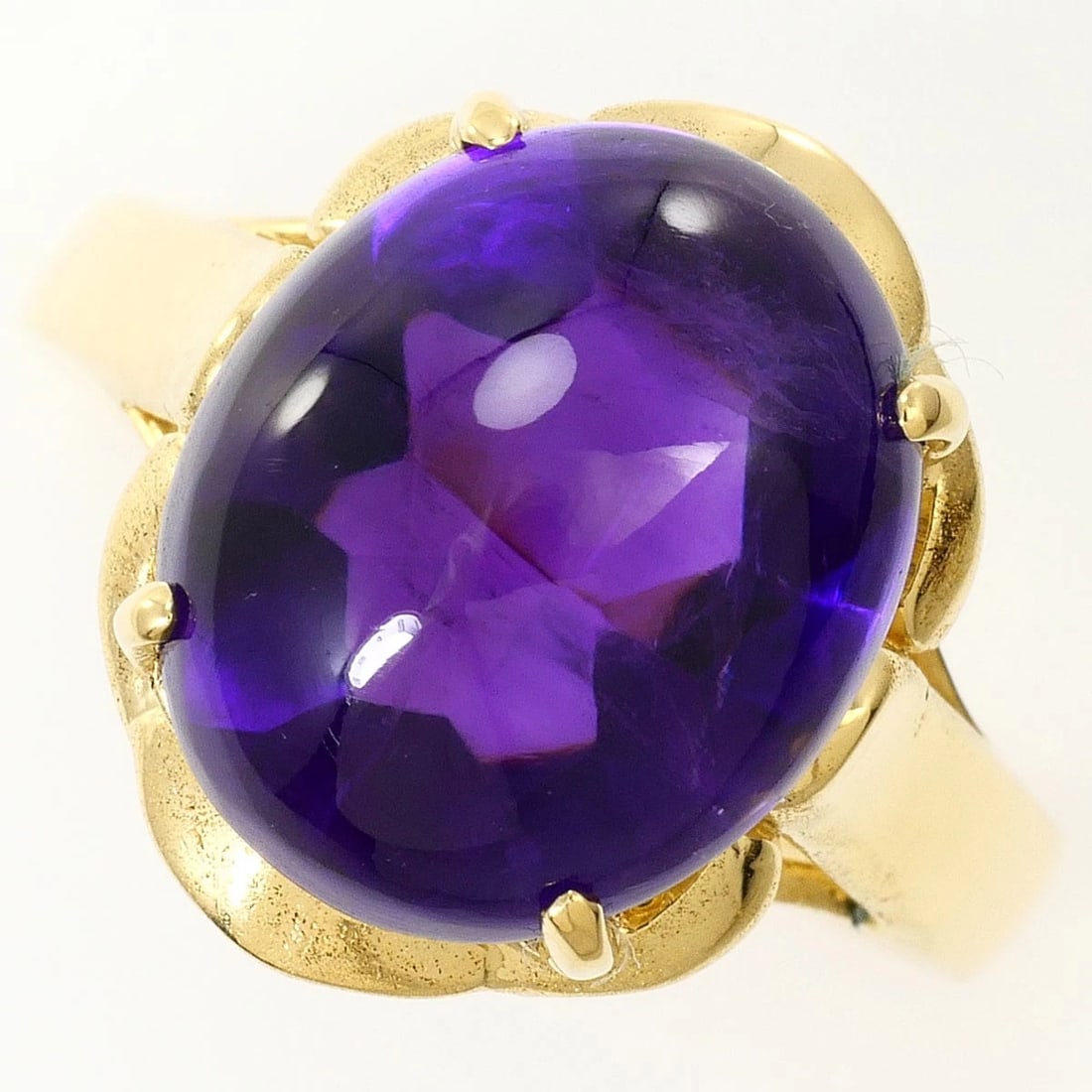 K18 GOLD RING AMETHYST: K18 gold Ring amethyst Brand: No Brand Type/Style: Ring Material: 18K, Main Stone Amethyst Color: None Size: US 6 3/4 Accessories: None Accessories Notice: When purchasing pre-owned goods, please