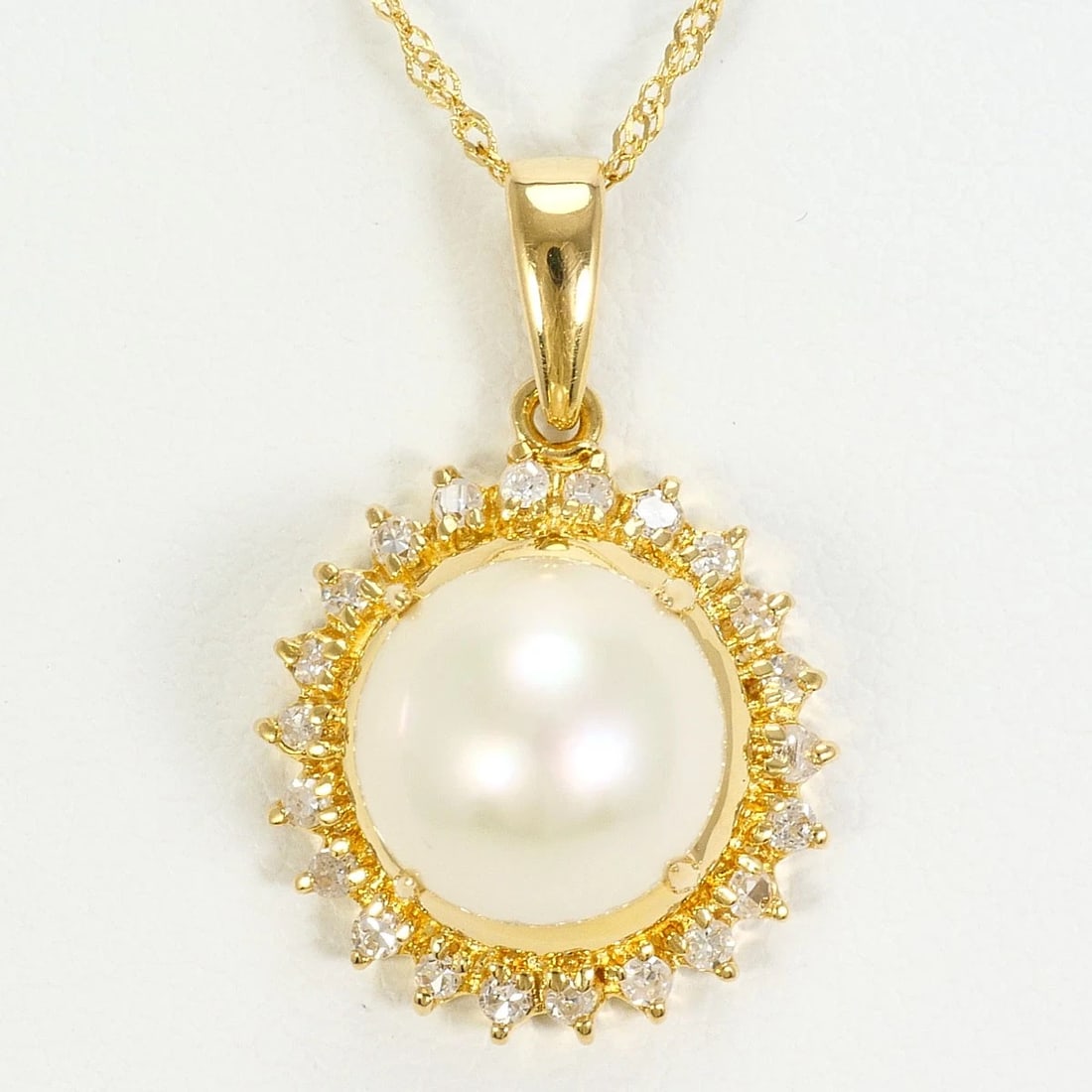 K18 GOLD NECKLACE PEARL: K18 gold Necklace Pearl Brand: No Brand Type/Style: Necklace Material: K18 Gold, Main Stone Cultured Pearl Color: None Size: Chain Length: 41 cm Accessories: None Accessories Notice: When purchasing