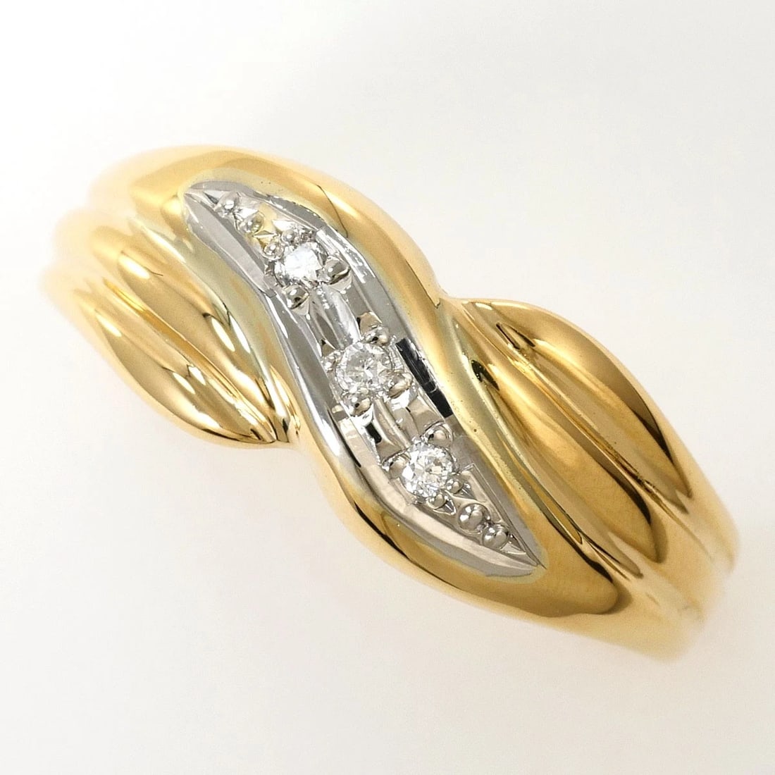 PT900 PLATINUM K18 RING DIAMOND: PT900 Platinum K18 Ring Diamond Brand: No Brand Type/Style: Ring Material: PT900/K18Yellow Gold, Main Stone Natural Color: gold Size: US 5 3/8 Accessories: None Accessories Notice: When purchasing
