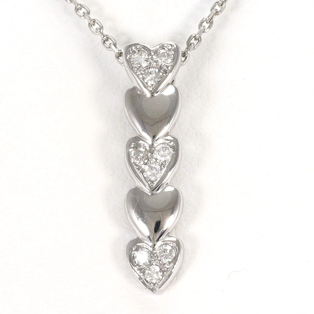 K9 9 GOLD NECKLACE DIAMOND: K9 9 gold Necklace Diamond Brand: No Brand Type/Style: Necklace Material: K9 Gold, Main Stone Natural Color: None Size: 40cm Accessories: None Accessories Notice: When purchasing pre-owned goods,