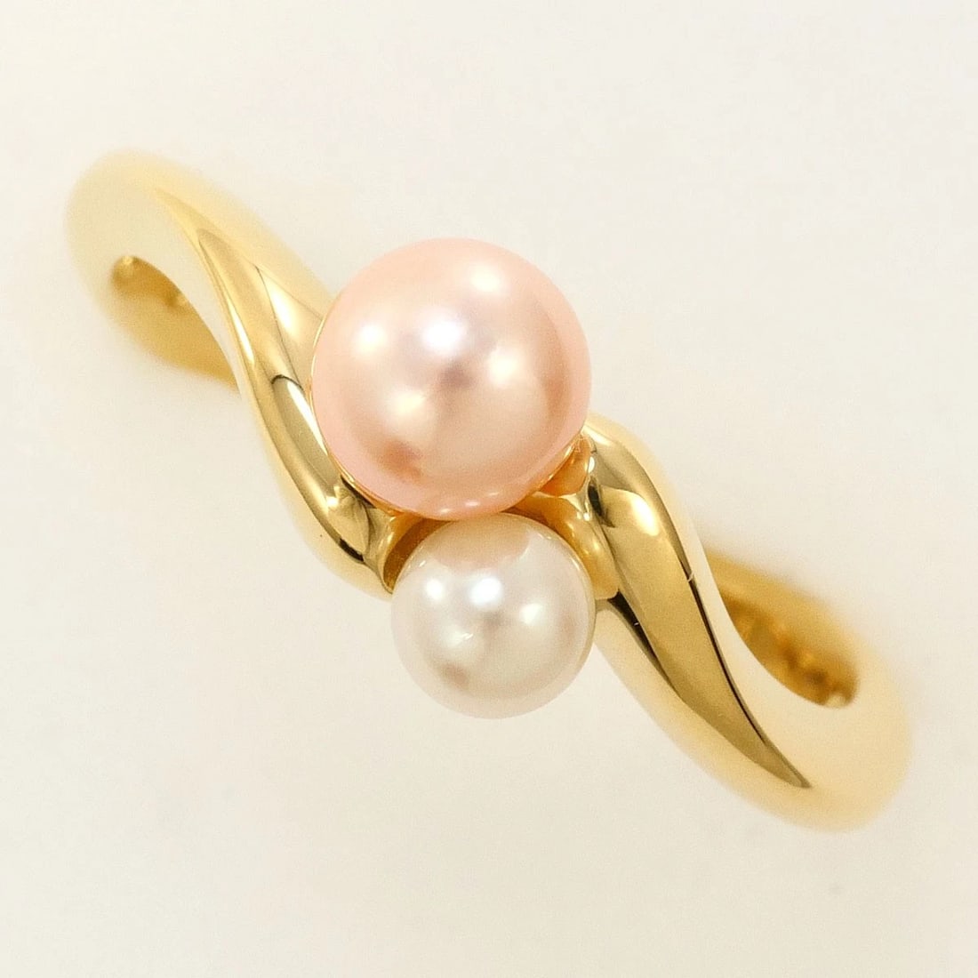 K18 GOLD RING PEARL: K18 gold Ring Pearl Brand: No Brand Type/Style: Ring Material: K18 Gold, Main Stone Cultured Pearl Color: None Size: US 6 1/4 Accessories: None Accessories Notice: When purchasing pre-owned goods,