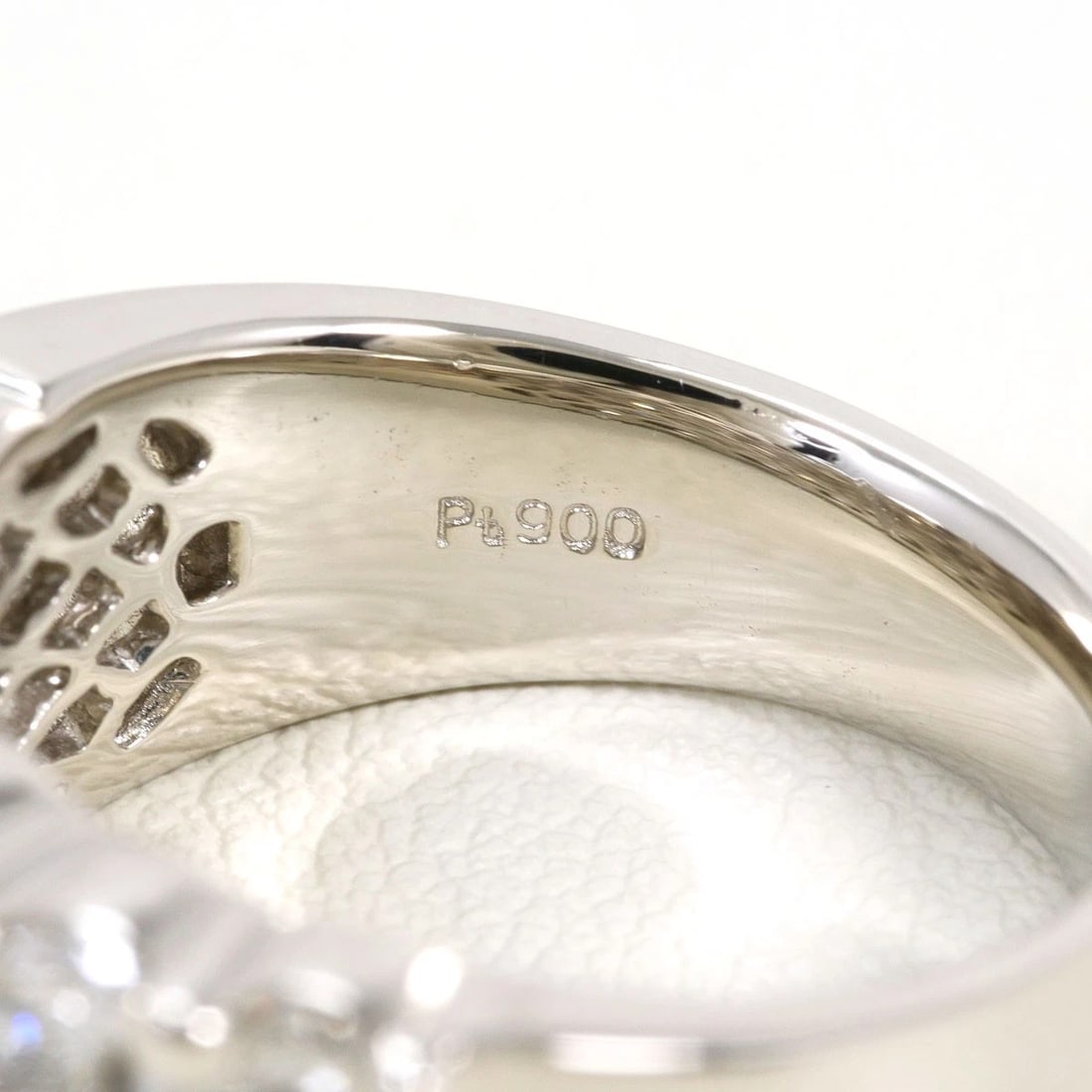 PT900 PLATINUM RING DIAMOND - 5