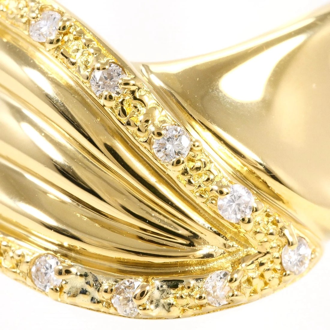 K18 GOLD RING DIAMOND: K18 gold Ring Diamond Brand: No Brand Type/Style: Ring Material: K18 Gold, Main Stone Natural Color: None Size: US 6 Accessories: None Accessories Notice: When purchasing pre-owned goods, please