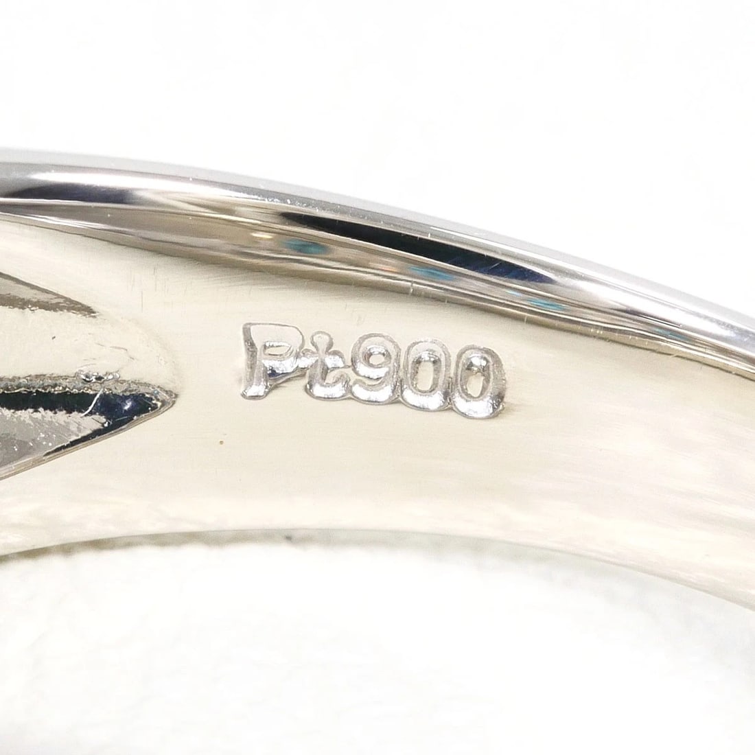 PT900 RING BLUE DIAMOND - 5
