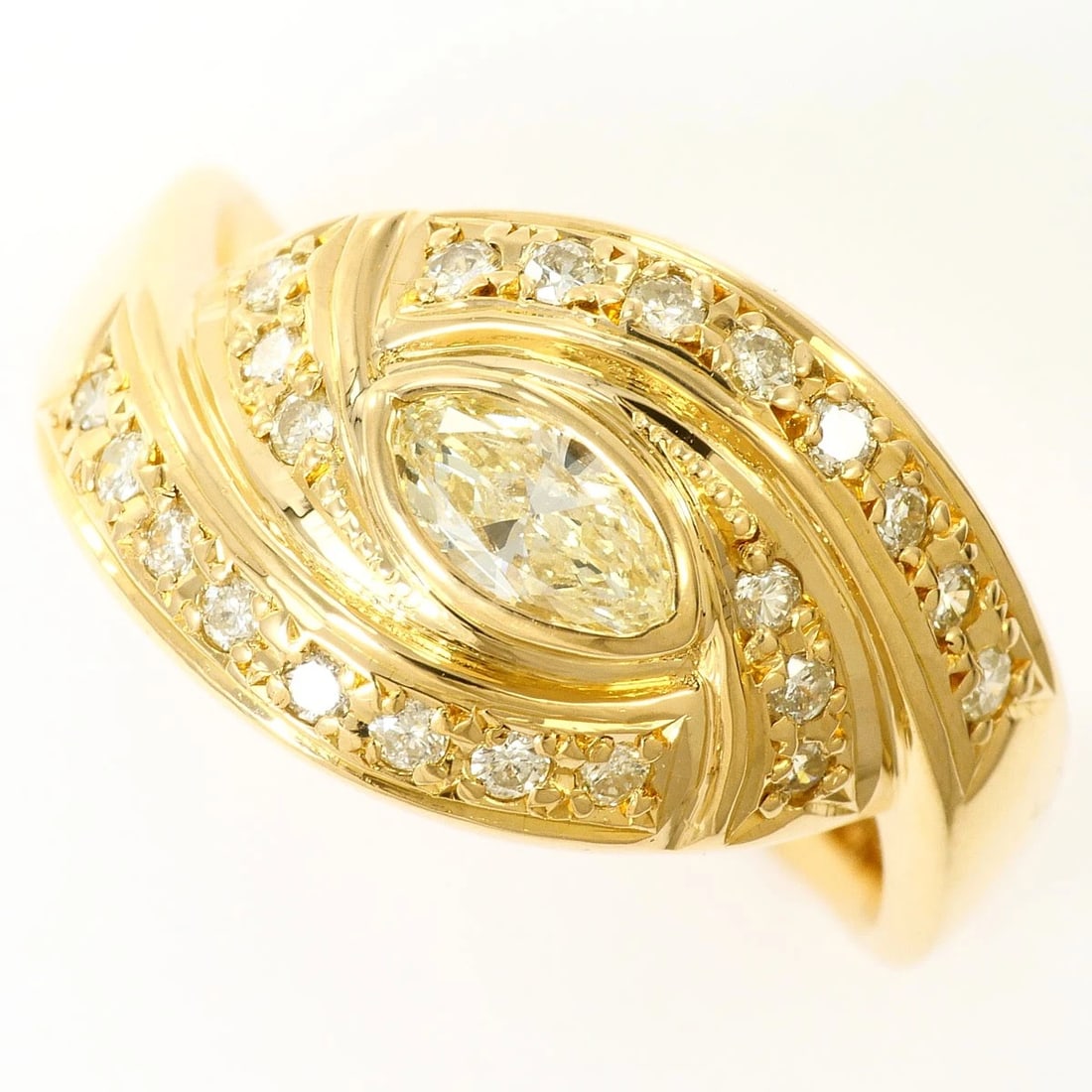 K18 GOLD RING YELLOW DIAMOND: K18 gold Ring Yellow Diamond Brand: No Brand Type/Style: Ring Material: K18 Gold, Main Stone Natural Color: None Size: US 7 1/2 Accessories: None Accessories Notice: When purchasing pre-ow