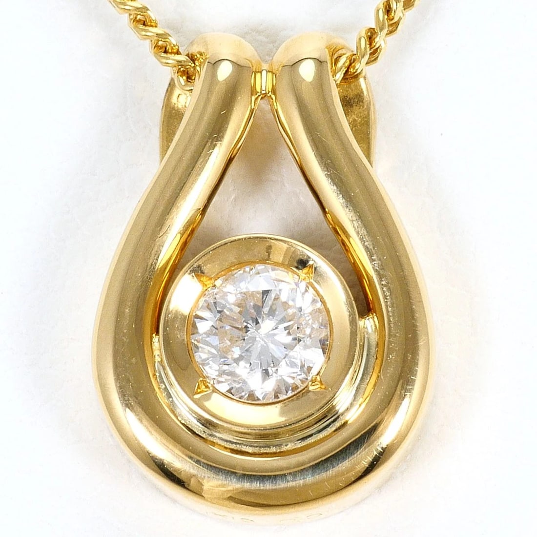 K18 GOLD NECKLACE DIAMOND: K18 gold Necklace Diamond Brand: No Brand Type/Style: Necklace Material: K18/Yellow Gold, Main Stone Natural Color: Yellow Gold Size: Top size?H:about14?W:about10mm(Top and chain are removable), Chain