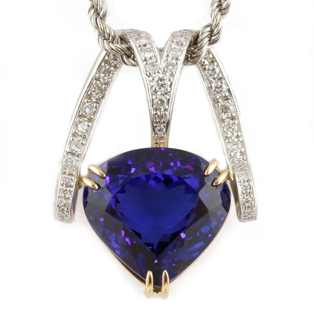 NECKLACE PT900PLATINUM K18 GOLD: Necklace Pt900Platinum K18 Gold Brand: Unbranded Type/Style: Necklace Material: Pt900Platinum, Color: blue Size: Total Length:59cm Chain width:2.5mm Top:W24.0mm x H32.0mm Accessories: None