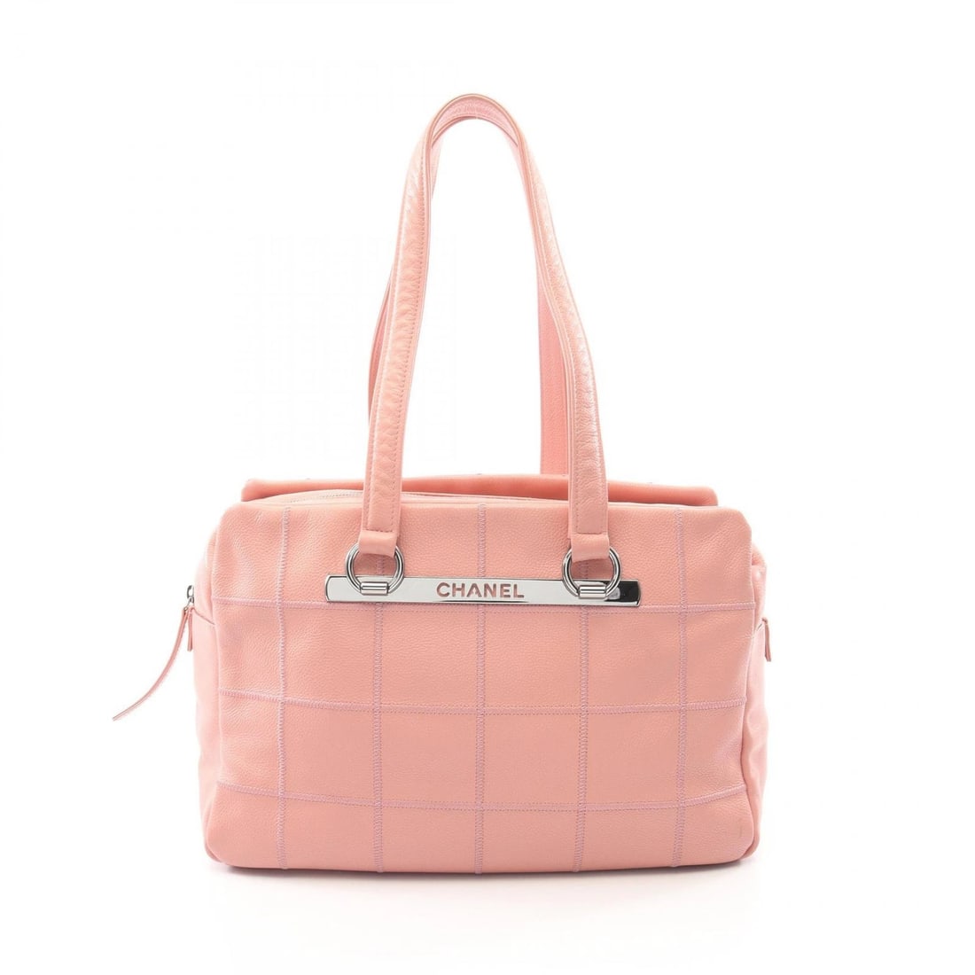 CHANEL CHOCOLATE BAR TOTE SHOULDER BAG: CHANEL Chocolate bar Tote Shoulder Bag Brand: CHANEL Type/Style: Tote Bag Material: Exterior Material Grained Calfskin leather Color: Exterior Color Pink?ish colors Size: (H:9.4" x W:13.0" x D:5.5")