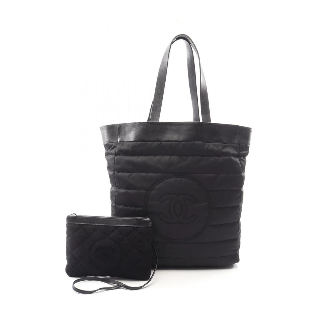 CHANEL COCO MARK REVERSIBLE TOTE SHOULDER BAG NYLON: CHANEL COCO Mark Reversible Tote Shoulder Bag Nylon Brand: CHANEL Type/Style: Tote Bag Material: Exterior Material Nylon ? leather ? pile Color: Exterior Color Black?ish colors Size: (H:15.0" x W:14.2