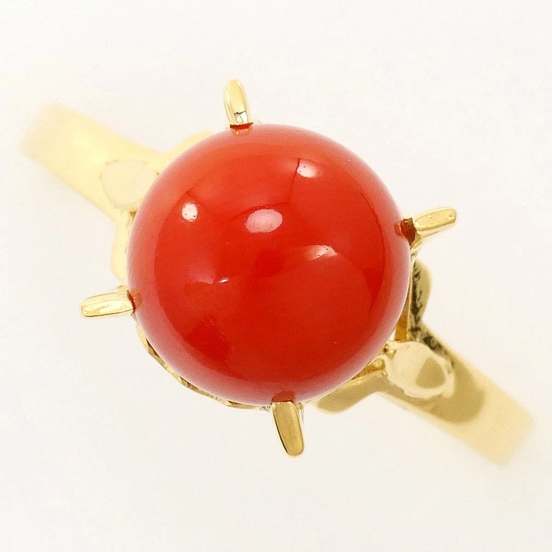 K18 GOLD RING: K18 gold Ring Brand: No Brand Type/Style: Ring Material: K18 Gold, Main Stone Coral Color: None Size: US 6 3/4 Accessories: None Accessories Notice: When purchasing pre-owned goods, please