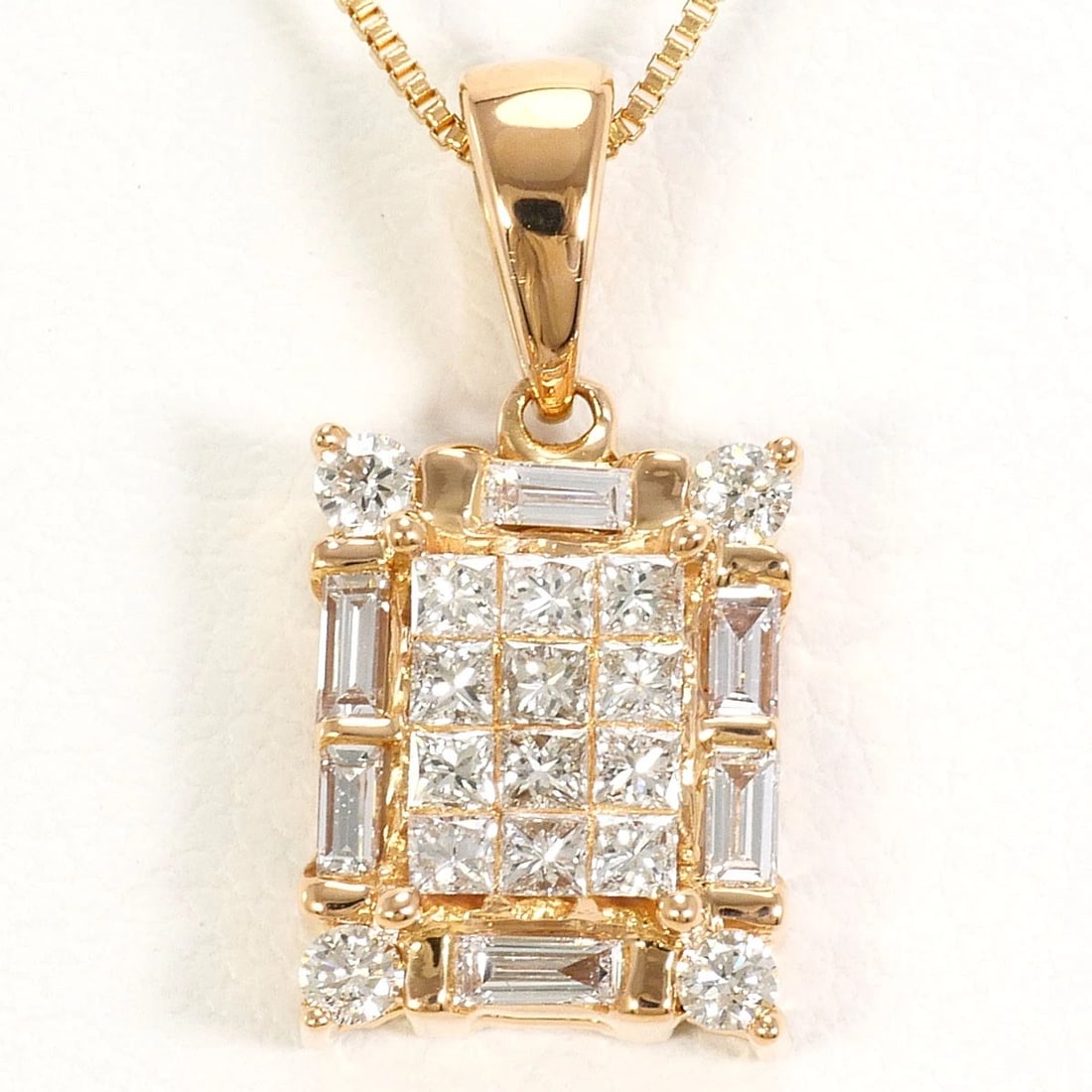 K18 GOLD NECKLACE DIAMOND: K18 gold Necklace Diamond Brand: No Brand Type/Style: Necklace Material: K18/Pink Gold, Main Stone Natural Color: Pink Gold Size: Top size?H:about17?W:about8mm(Top and chain are removable), Chain