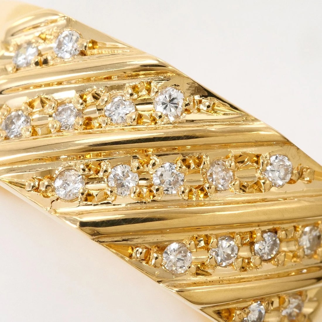 K18 GOLD RING DIAMOND - 2