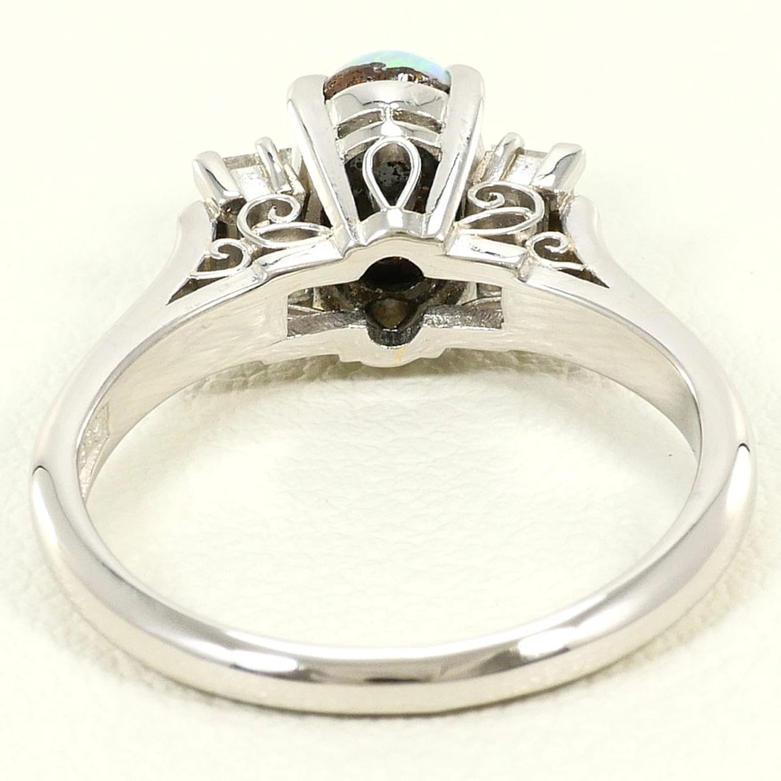 PT850 PLATINUM RING OPAL - 3