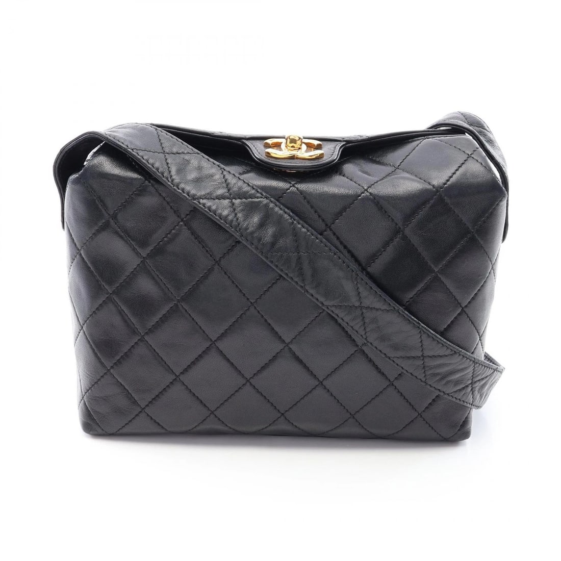 CHANEL MATELASSE CROSSBODY SHOULDER BAG LAMB SHEEP LEATHER: CHANEL Matelasse Crossbody Shoulder Bag Lamb sheep leather Brand: CHANEL Type/Style: Shoulder Bag Material: Exterior Material Lambskin (sheep leather) Color: Exterior Color Black?ish colors Size: (H:5