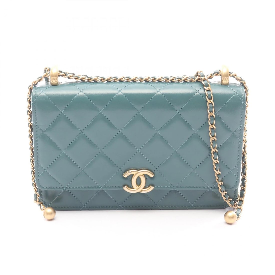 CHANEL MATELASSE CHAIN SHOULDER CROSSBODY BAG: CHANEL Matelasse Chain Shoulder Crossbody Bag Brand: CHANEL Type/Style: Shoulder Bag Material: Exterior Material leather Color: Exterior Color Green?ish colors Size: (H:4.9" x W:7.5" x D:1.2") Acc