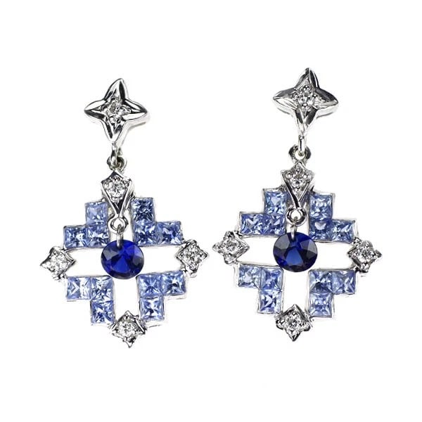 LES ESSENTIALS/QVC K18WG SAPPHIRE DIAMOND EARRINGS: Les Essentials/QVC K18WG Sapphire Diamond Earrings Brand: None Type/Style: piercing Material: K18WG, Main Stone Natural Color: WG Size: Length/Width/Diameter 18.9 Accessories: None Accessories