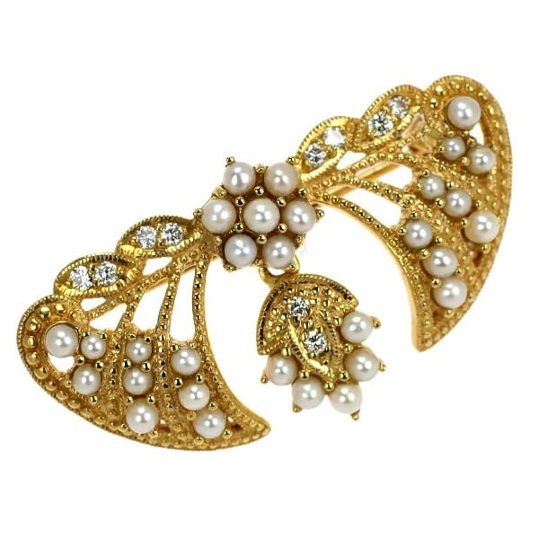 ROKUZAN K18YG SEED PEARL DIAMOND BROOCH: Rokuzan K18YG seed pearl diamond brooch Brand: None Type/Style: brooch Material: K18YG, Main Stone Pearl/Natural Color: YG Size: Length/Width/Diameter 17.5 Accessories: None Accessories Notice: When