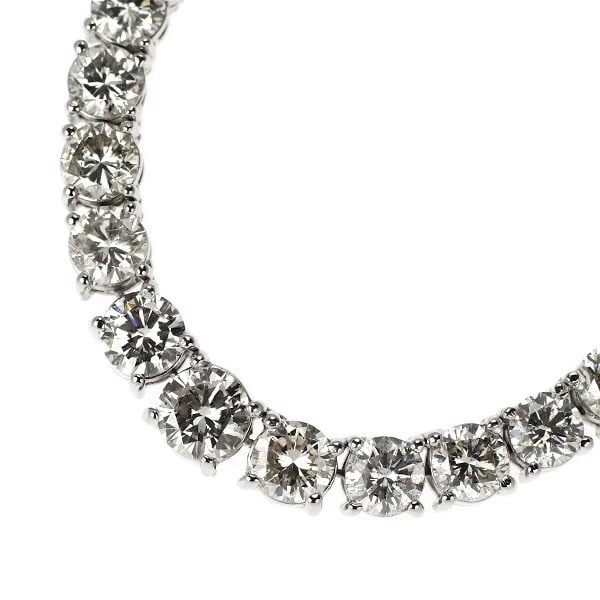PT850 DIAMOND NECKLACE: Pt850 diamond necklace Brand: None Type/Style: necklaces Material: Pt850, Main Stone Natural Color: Pt Size: Accessories: None Accessories Notice: When purchasing pre-owned goods, please refer to the
