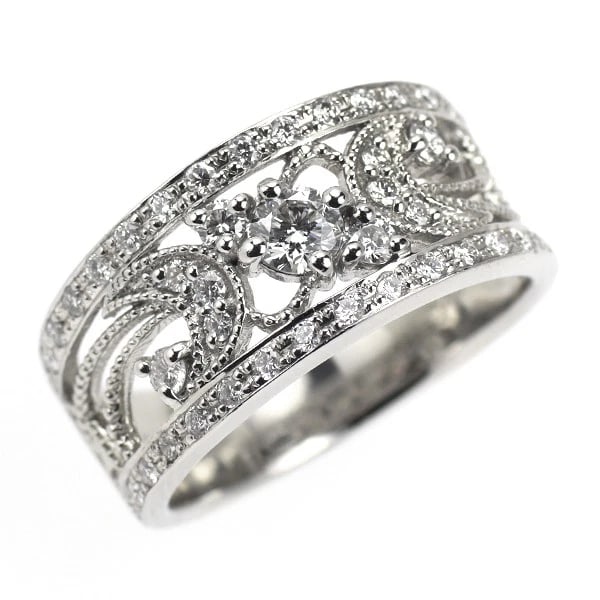PT900 DIAMOND RING: Pt900 diamond ring Brand: None Type/Style: Ring Material: PT900, Main Stone Natural Color: Pt Size: Accessories: None Accessories Notice: When purchasing pre-owned goods, please refer to the photos