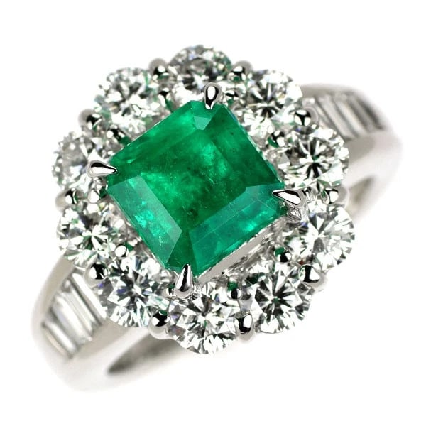 PT900 EMERALD DIAMOND RING: Pt900 emerald diamond ring Brand: None Type/Style: Ring Material: Pt900, Main Stone emerald\Natural Color: None Size: 6 US Accessories: None Accessories Notice: When purchasing pre-owned g