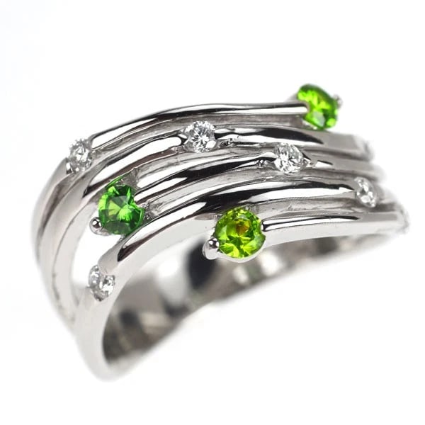 PT900 DEMANTOID GARNET DIAMOND RING: Pt900 Demantoid Garnet Diamond Ring Brand: None Type/Style: Ring Material: Pt900, Main Stone Garnet /Natural Color: None Size: 6 US Accessories: None Accessories Notice: When purchasing pre-owned