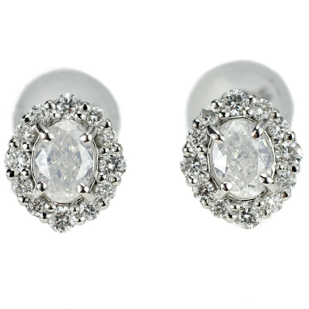 PT950/ PT900 FANCY WHITE DIAMOND EARRINGS: Pt950/ Pt900 Fancy White Diamond Earrings Brand: None Type/Style: piercing Material: Pt950/ Pt900, Main Stone Natural Color: Pt Size: Length/Width/Diameter 7.1 Accessories: None Accessories Notice: