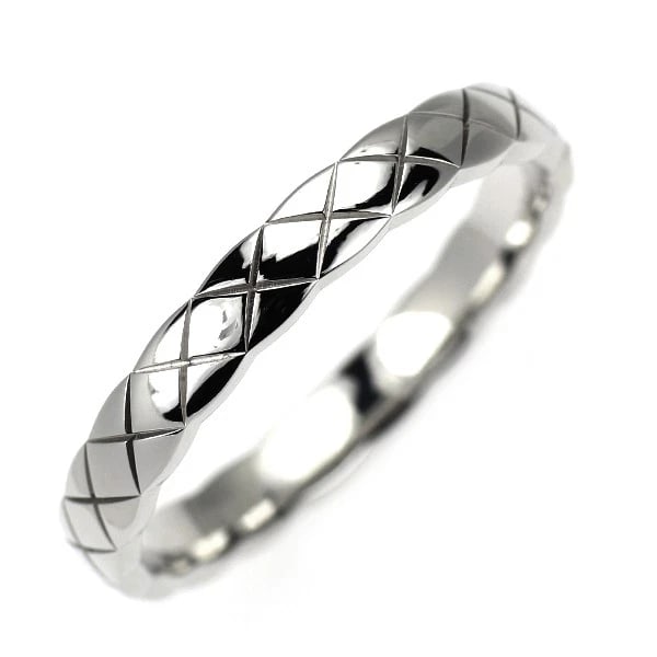 CHANEL K18WG RING COCO CRUSH: Chanel K18WG ring Coco Crush Brand: Chanel Type/Style: Ring Material: K18WG, Color: WG Size: 8.75 US Accessories: None Accessories Notice: When purchasing pre-owned goods, please refer to