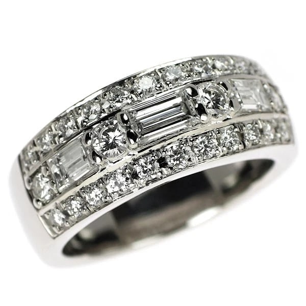 PT900 DIAMOND RING: Pt900 diamond ring Brand: None Type/Style: Ring Material: Pt900, Main Stone Natural Color: Pt Size: 5.5 - 5.75 US Accessories: None Accessories Notice: When purchasing pre-owned goods, please refer