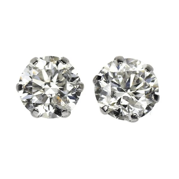 PT900 DIAMOND EARRINGS: Pt900 Diamond Earrings Brand: None Type/Style: piercing Material: Pt900, Main Stone Natural Color: Pt Size: Length/Width/Diameter 6.2 Accessories: None Accessories Notice: When purchasing pre-owned