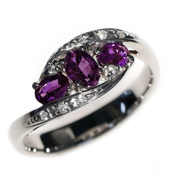 PT900 ALEXANDRITE DIAMOND RING: Pt900 Alexandrite Diamond Ring Brand: None Type/Style: Ring Material: Pt900, Main Stone Alexabdrite Color: None Size: 6 US Accessories: None Accessories Notice: When purchasing pre-owned goods,